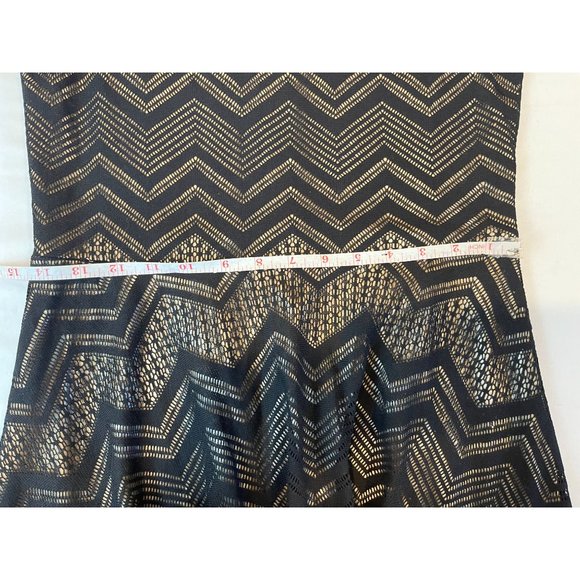 Mystree Womens Eyelet Fit & Flare Dress Chevron 10105 Round Neck Black SZ Medium - Picture 5 of 8